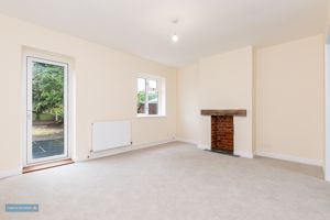 Sitting Room- click for photo gallery